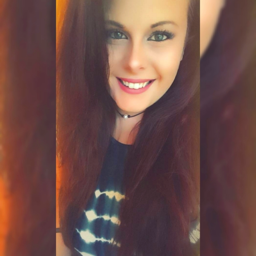 Meet your Posher, Arielle